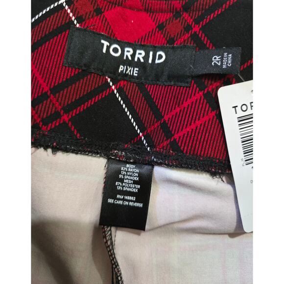 Torrid Women’s Plus Size Red Plaid Pixie Cropped Pants Size 2X NWT - Picture 7 of 9